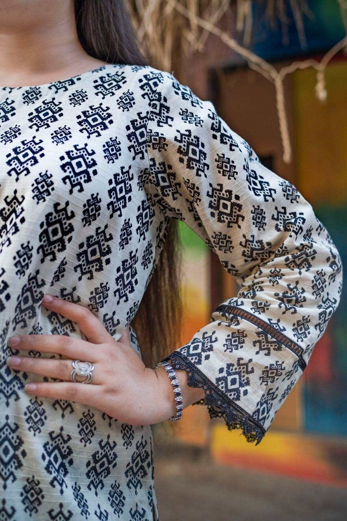 2pc off White Airjet Doria Lawn co-ord set - Maan&Mahi