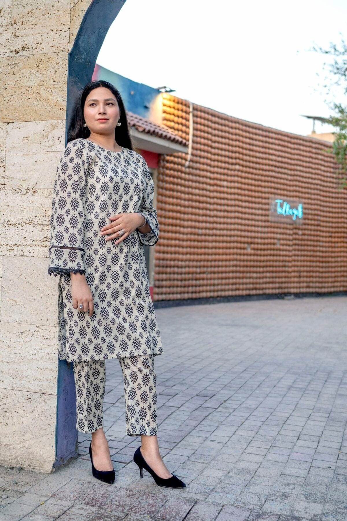 2pc off White Airjet Doria Lawn co-ord set - Maan&Mahi