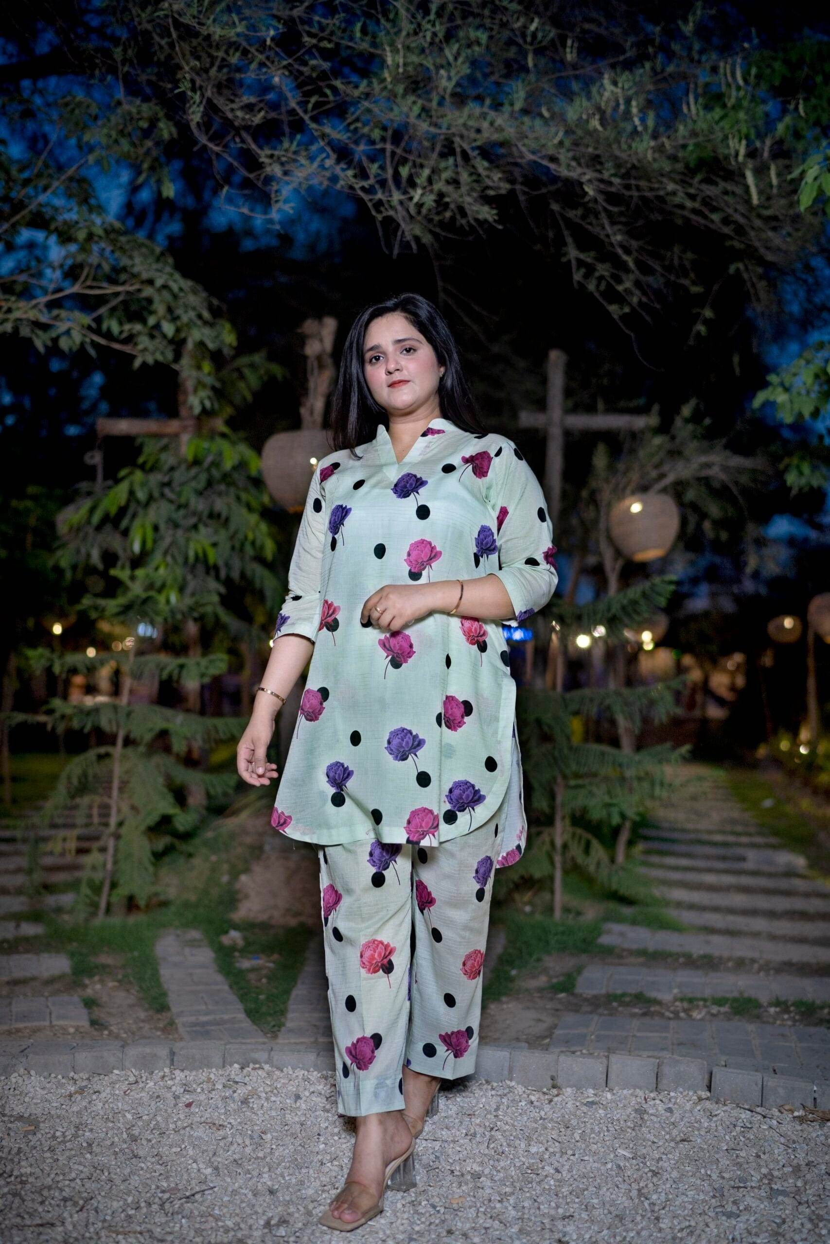 2pc Flower Digital Airjet Doria Lawn Co-Ord Set - Maan&Mahi