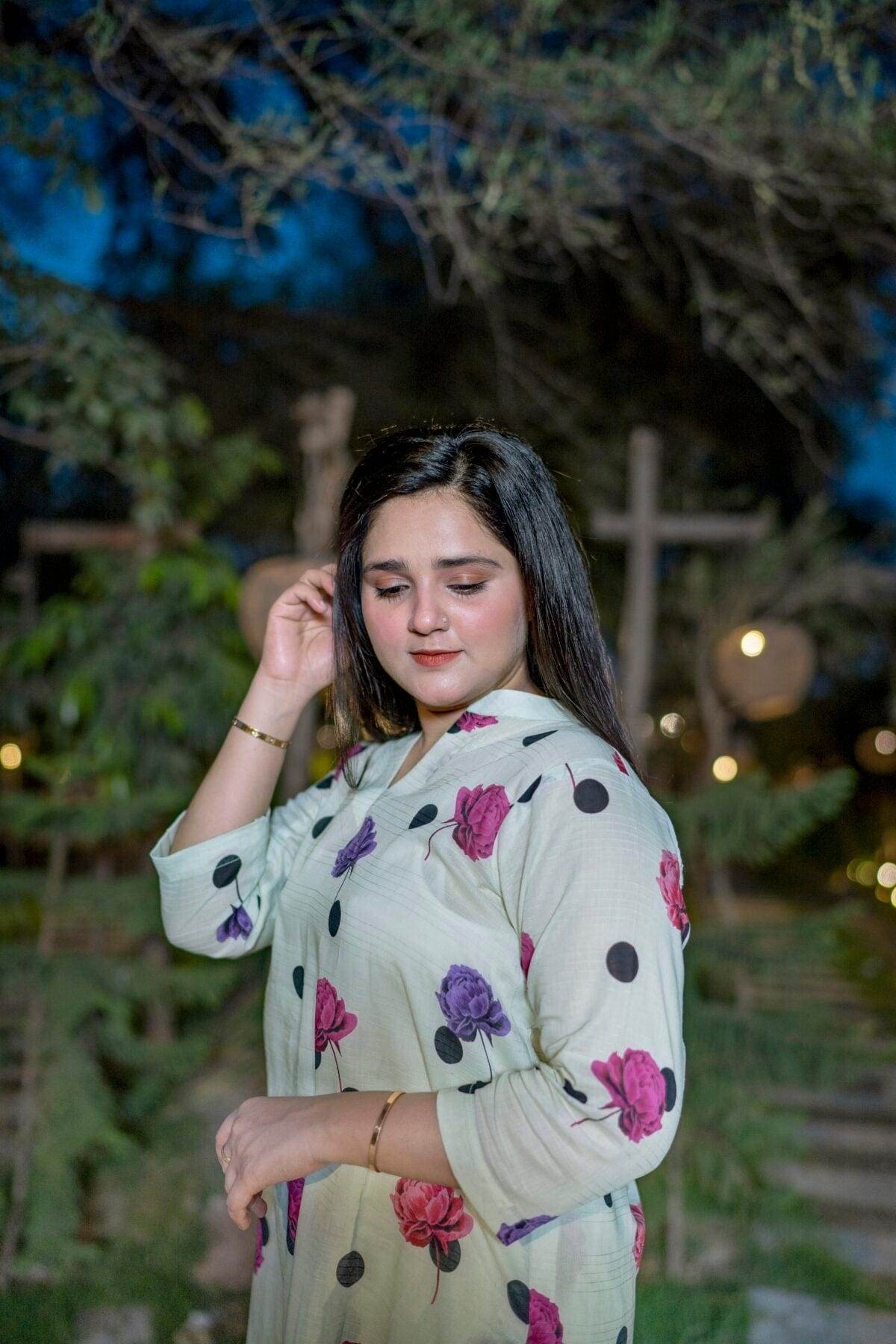 2pc Flower Digital Airjet Doria Lawn Co-Ord Set - Maan&Mahi